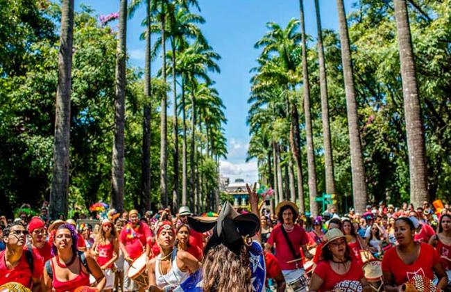 Qual bloco seguir no carnaval de BH? 