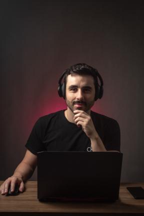 Retrato corporativo foto profissional desenvolvedor